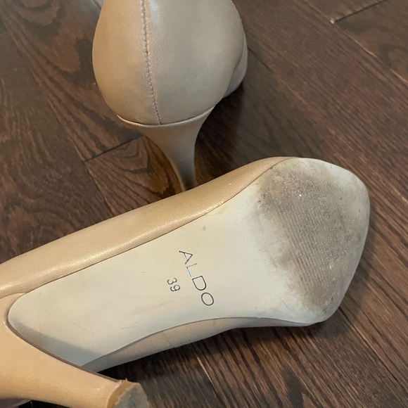 Aldo Beige Heels- Used but in very good condition. Size 39. - Picture 5 of 7